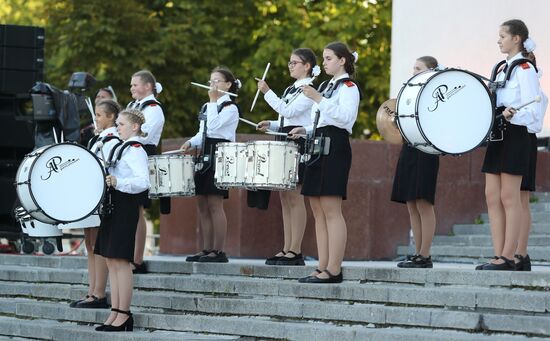 Выставка "Россия". Торжественный концерт "Россия нигде не заканчивается", посвящённый завершению выставки 