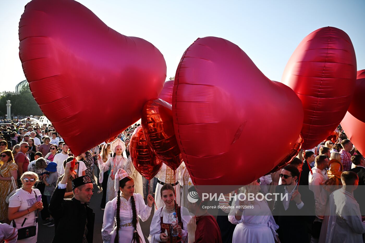 Выставка "Россия". Торжественный концерт "Россия нигде не заканчивается", посвящённый завершению выставки