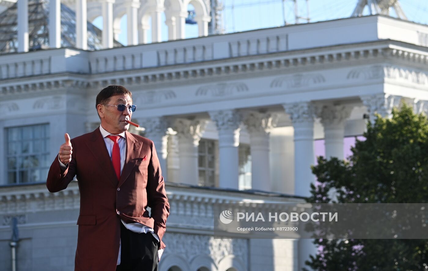 Выставка "Россия". Торжественный концерт "Россия нигде не заканчивается", посвящённый завершению выставки