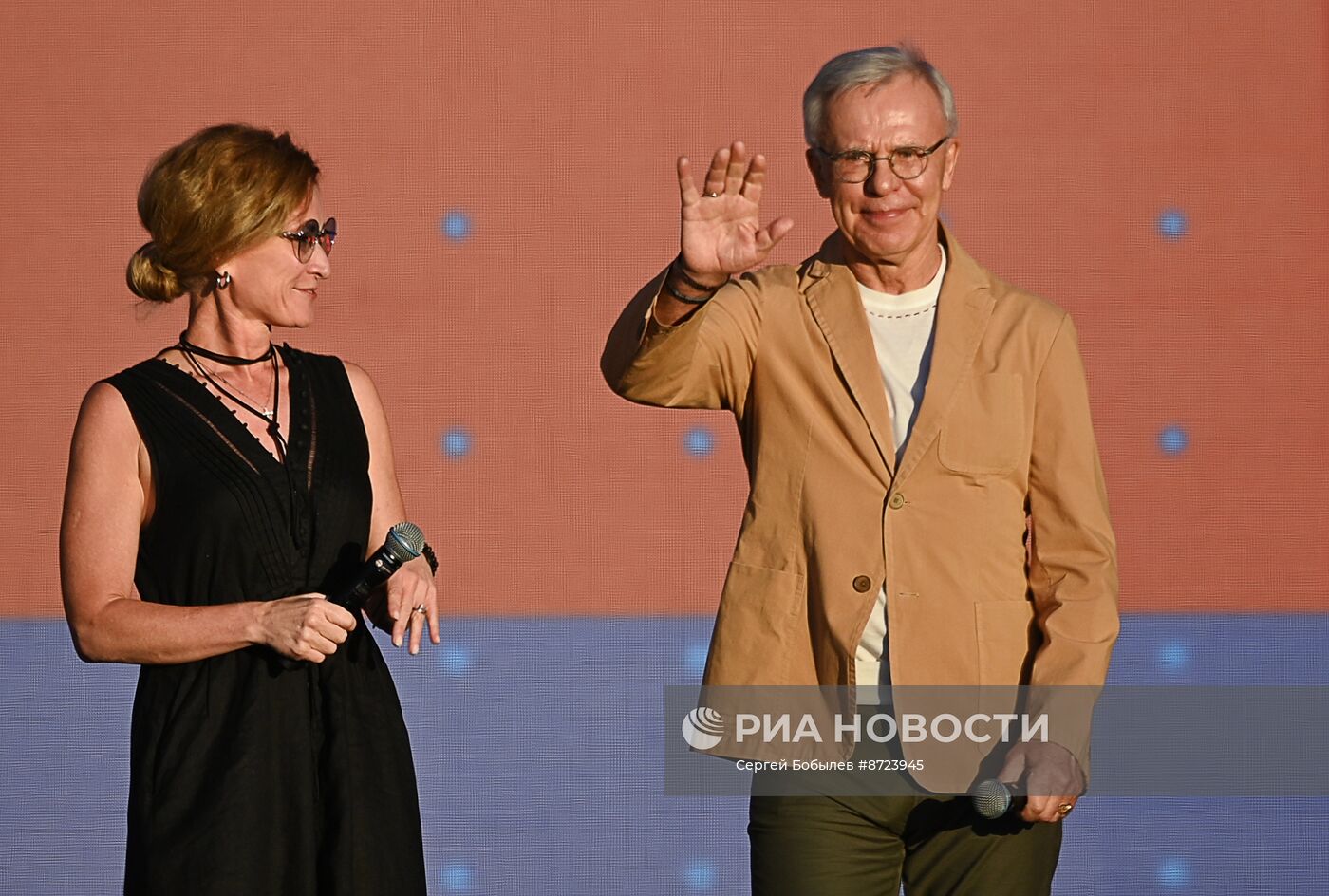 Выставка "Россия". Торжественный концерт "Россия нигде не заканчивается", посвящённый завершению выставки