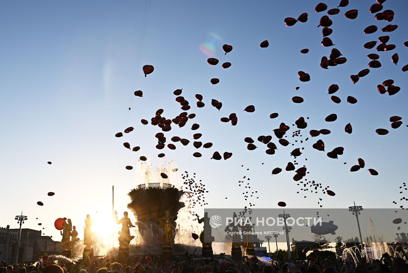 Выставка "Россия". Торжественный концерт "Россия нигде не заканчивается", посвящённый завершению выставки