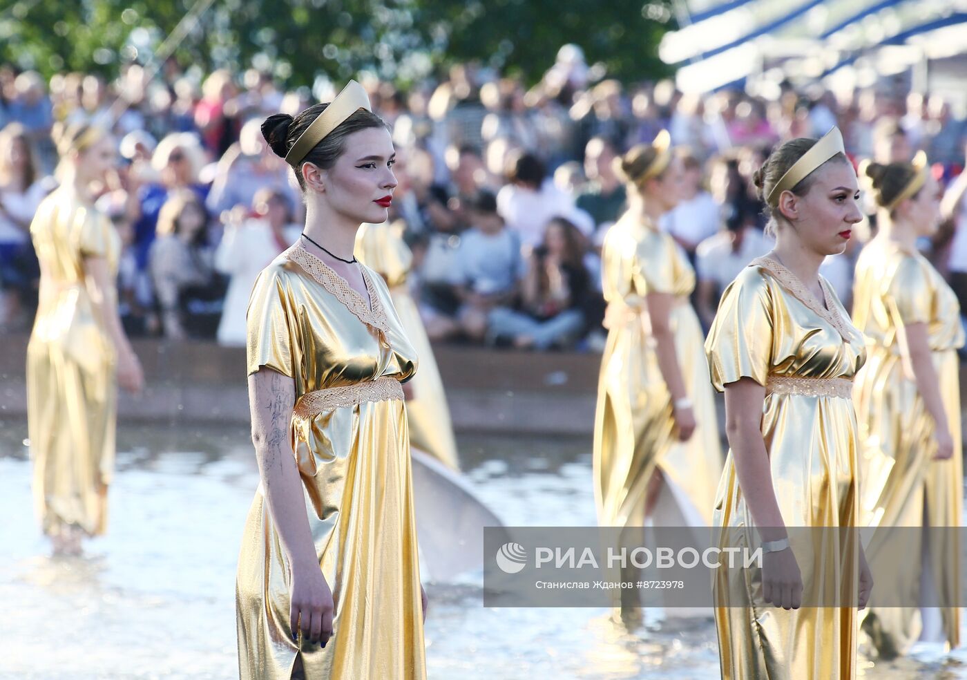 Выставка "Россия". Торжественный концерт "Россия нигде не заканчивается", посвящённый завершению выставки