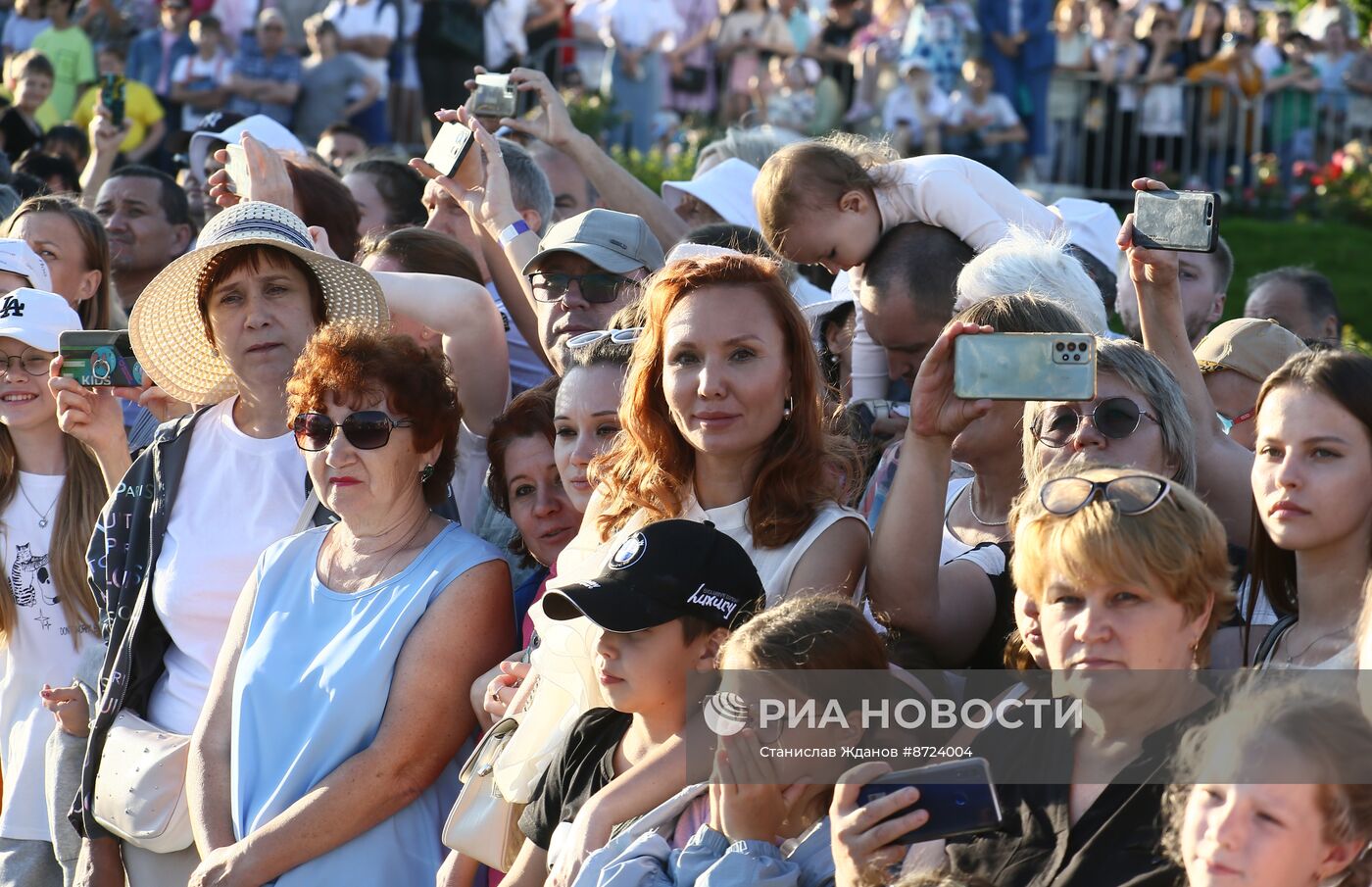 Выставка "Россия". Торжественный концерт "Россия нигде не заканчивается", посвящённый завершению выставки