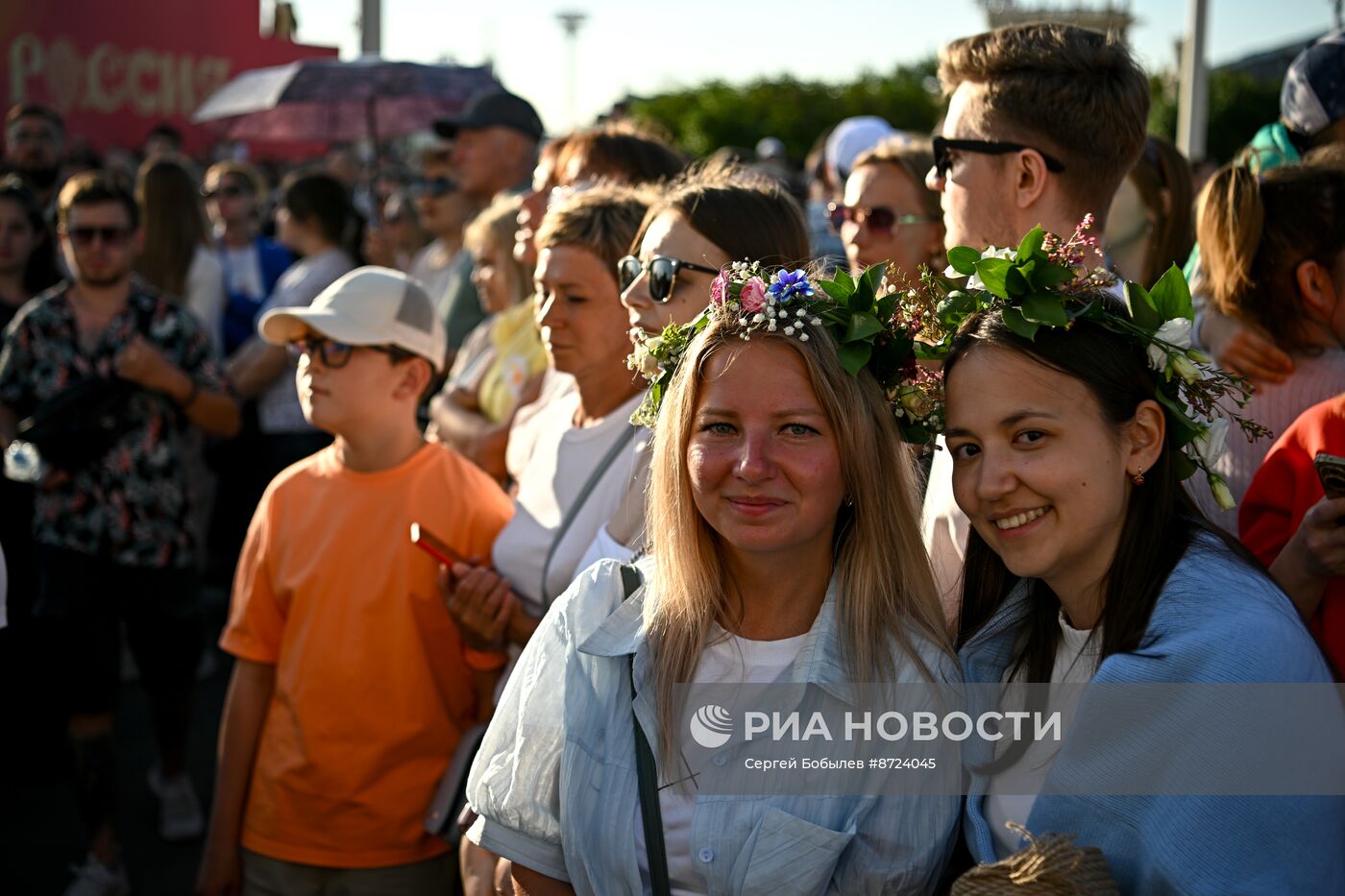 Выставка "Россия". Торжественный концерт "Россия нигде не заканчивается", посвящённый завершению выставки 