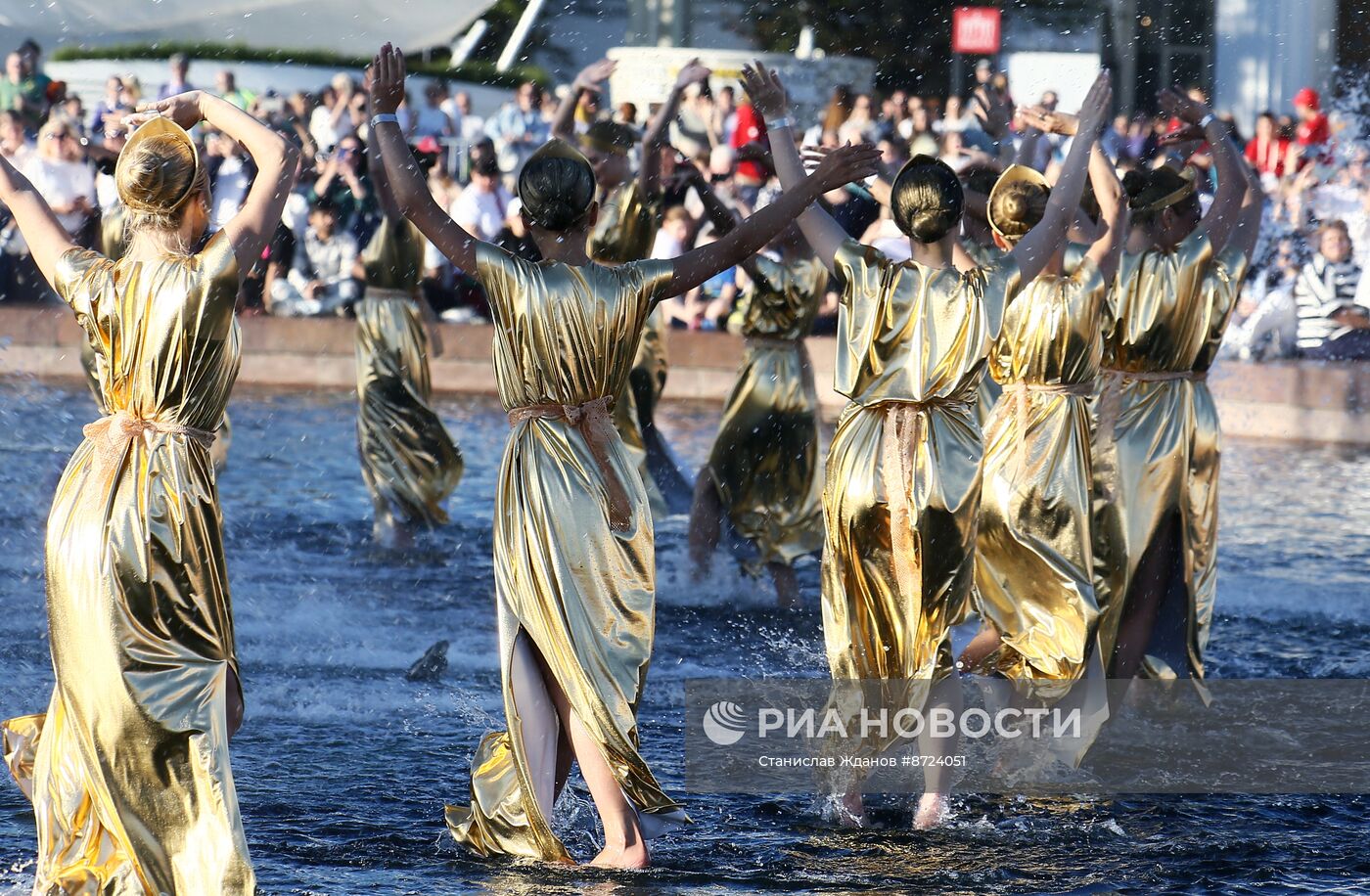 Выставка "Россия". Торжественный концерт "Россия нигде не заканчивается", посвящённый завершению выставки