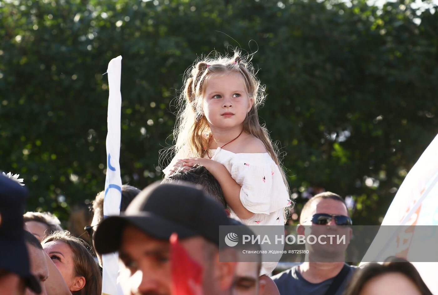 Выставка "Россия". Гала-концерт "Нас миллионы", посвященный Дню семьи, любви и верности