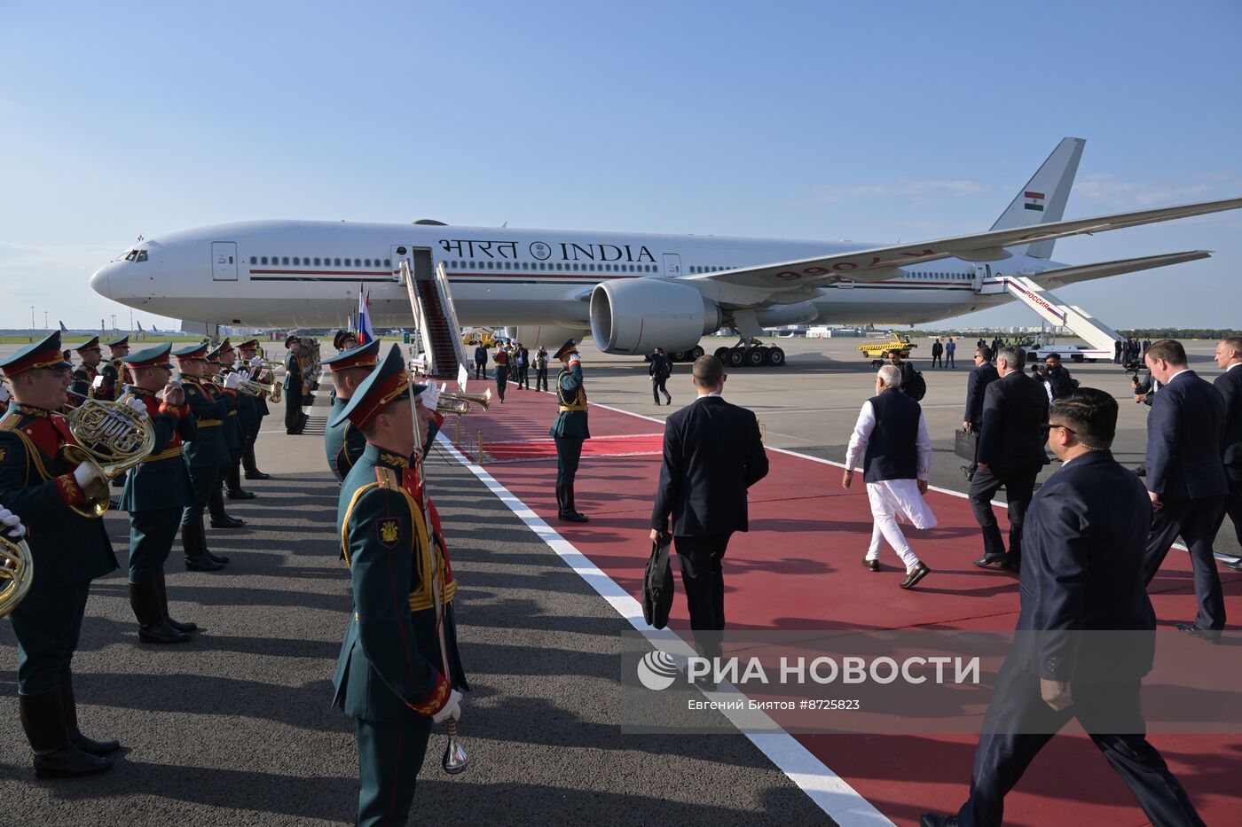 Церемония отлета премьер-министра Индии Н. Моди из России 