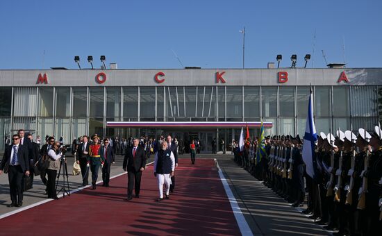 Церемония отлета премьер-министра Индии Н. Моди из России 