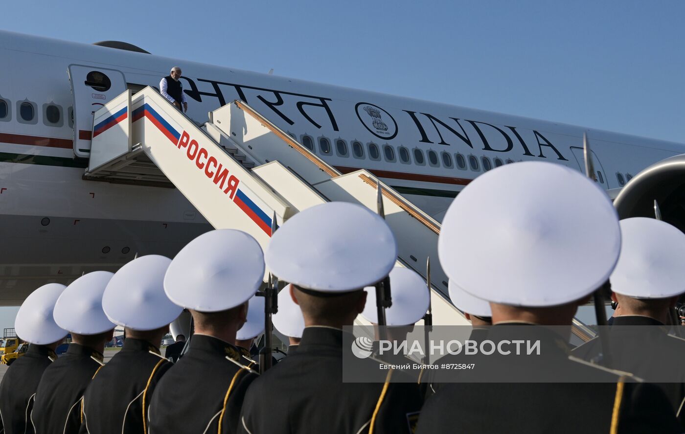 Церемония отлета премьер-министра Индии Н. Моди из России 