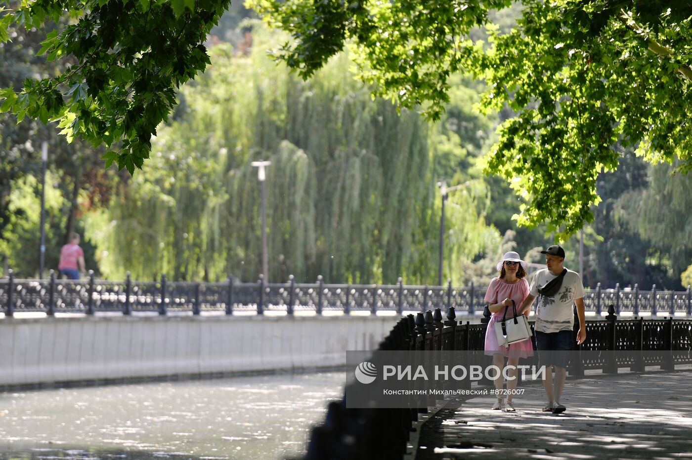 Жаркая погода в Крыму