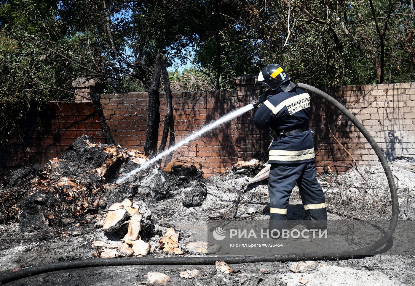 Пожар на складе в Волгограде