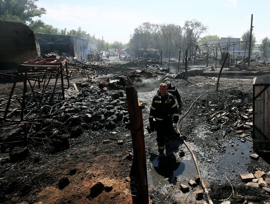 Пожар на складе в Волгограде