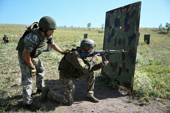 Боевое слаживание штурмовых подразделений ЦВО на Авдеевском направлении