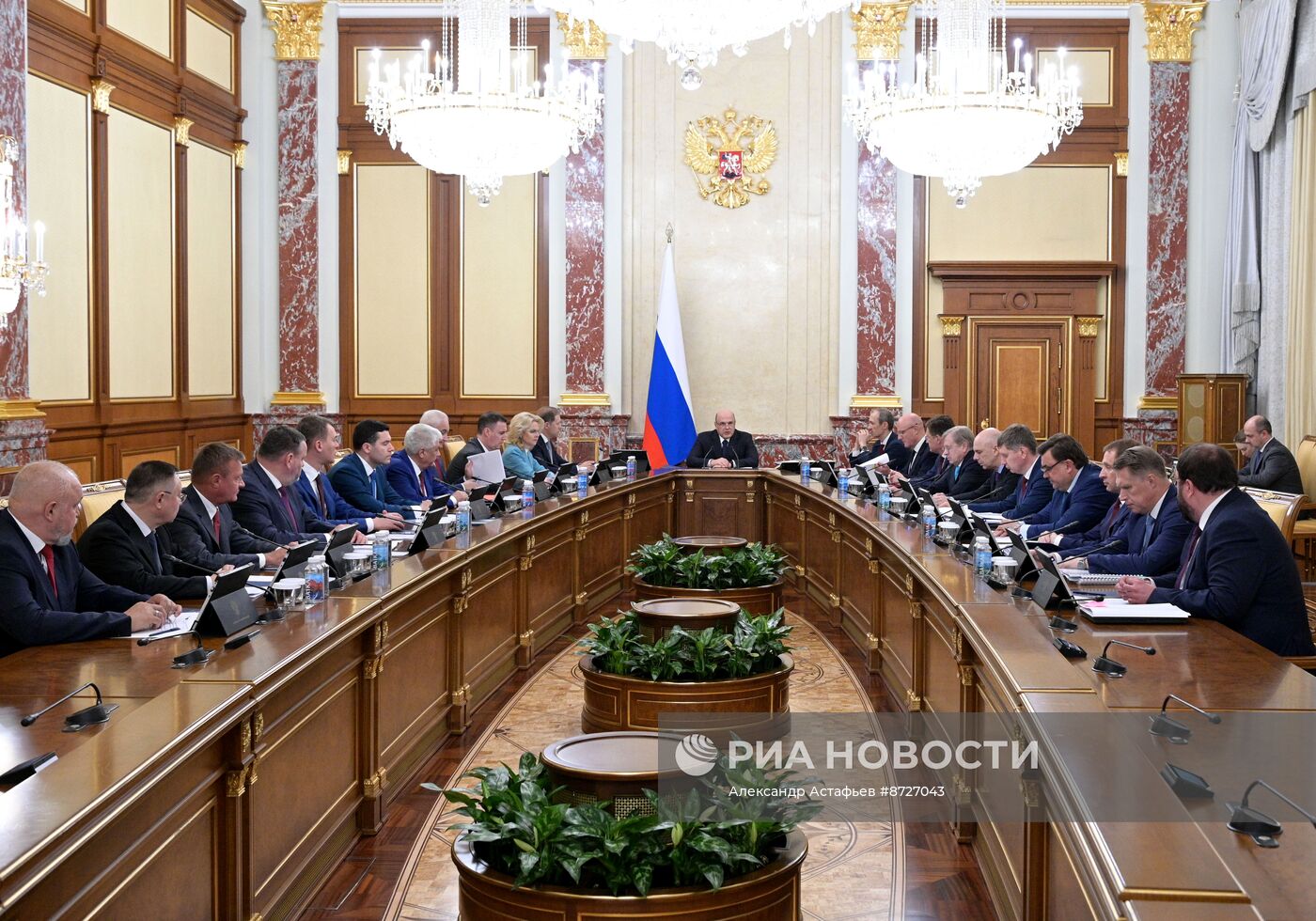 Премьер-министр Михаил Мишустин провел заседание правительства РФ