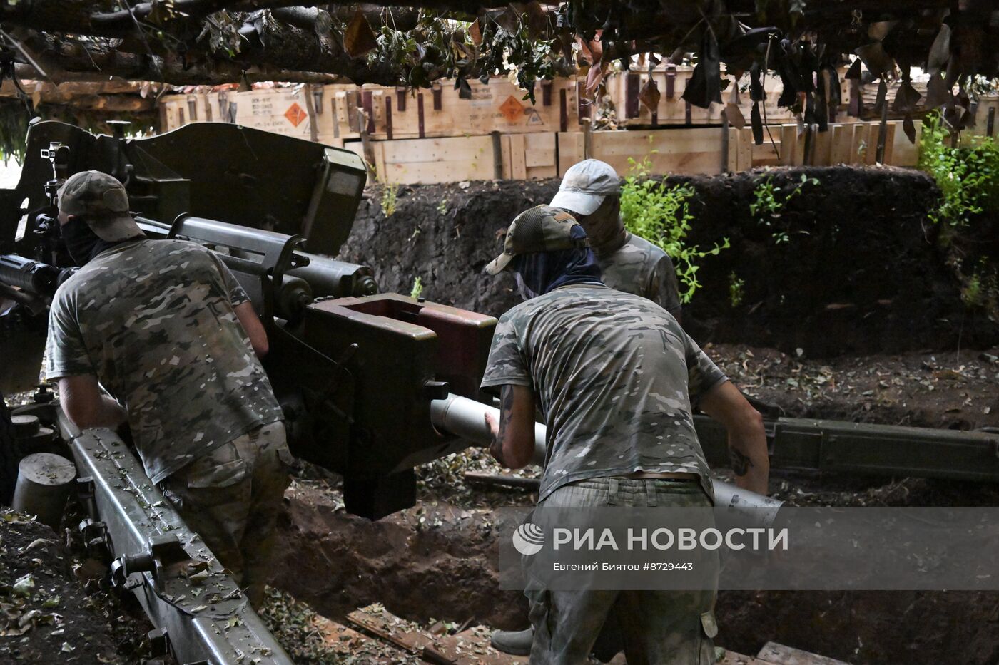 Подготовка бойцов Добровольческого корпуса, действующего в составе группировки войск "Юг"