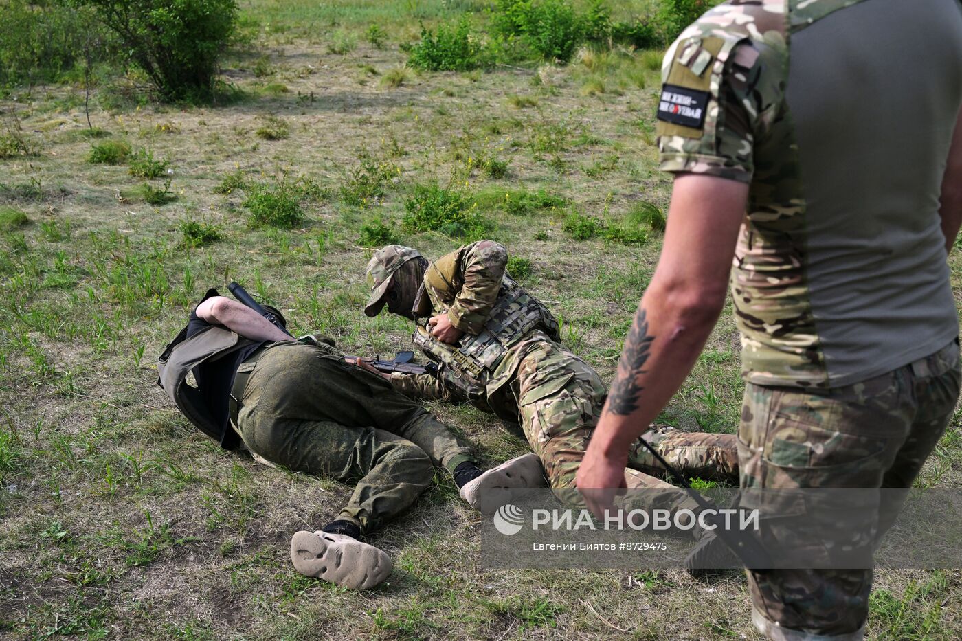 Подготовка бойцов Добровольческого корпуса, действующего в составе группировки войск "Юг"