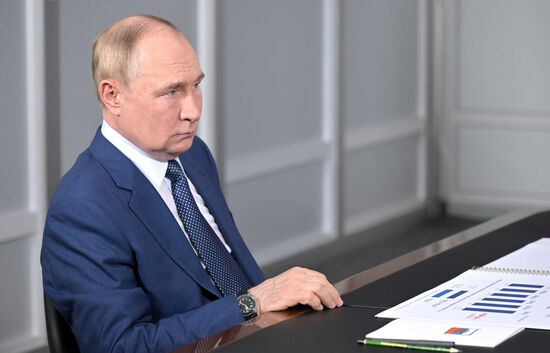 Президент Владимир Путин принял участие в церемонии открытия северного обхода Твери и обхода Тольятти