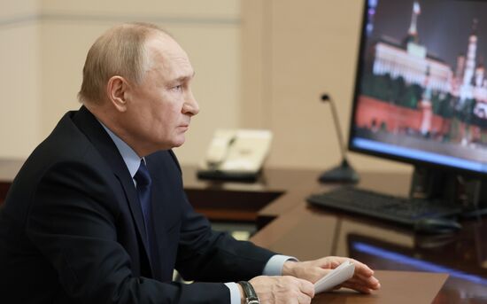 Президент РФ Владимир Путин провел совещание по экономическим вопросам