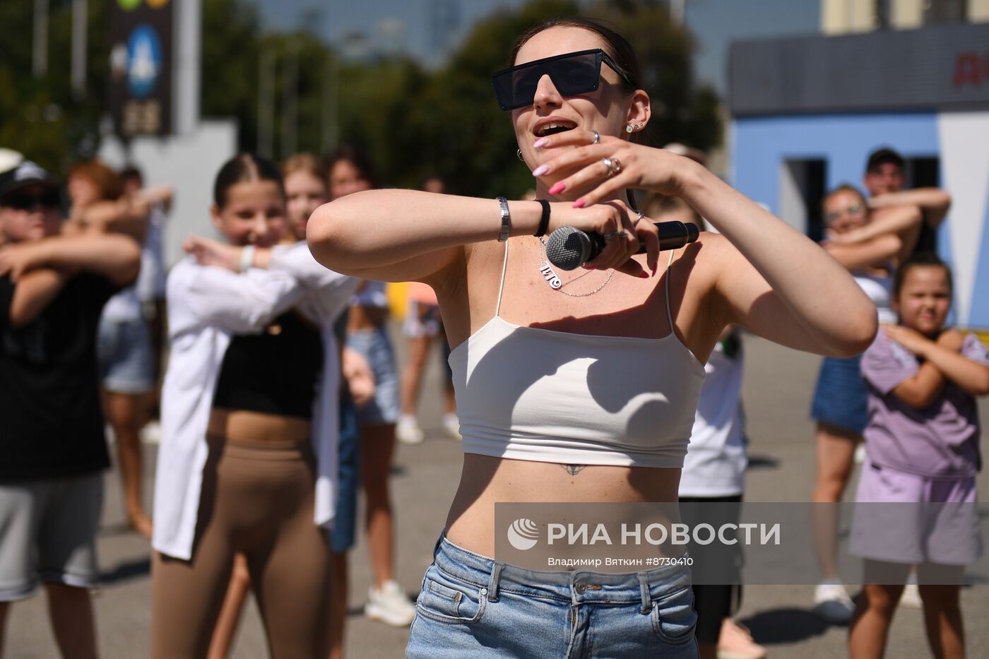 Рекорд по самому массовому современному танцу