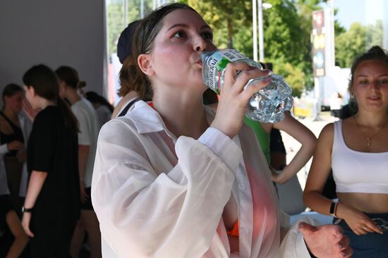 Рекорд по самому массовому современному танцу