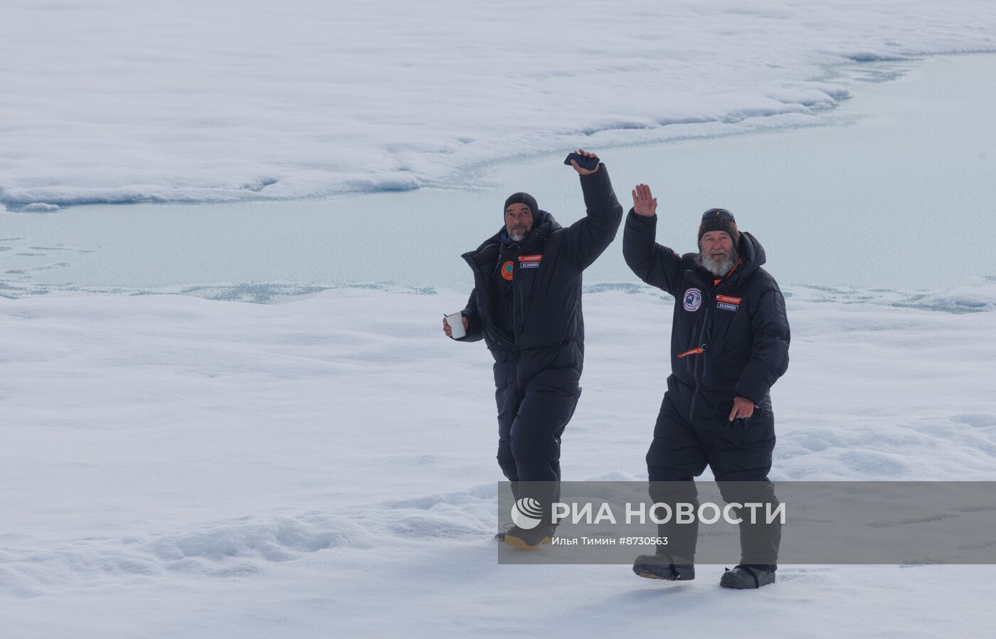 Ф. Конюхов и И. Потапкин установили мировой рекорд дальности беспосадочного полёта на мотопараплане