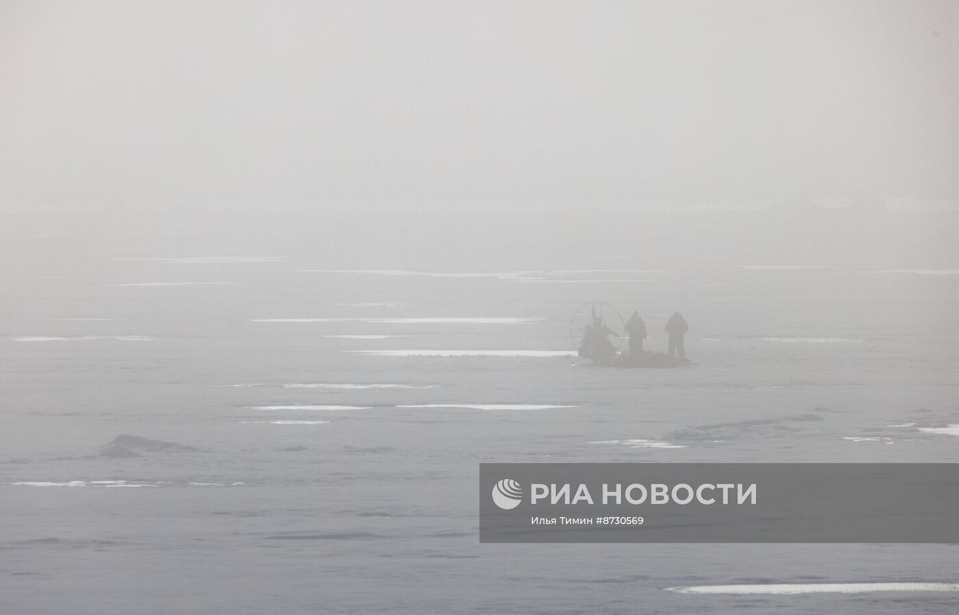 Ф. Конюхов и И. Потапкин установили мировой рекорд дальности беспосадочного полёта на мотопараплане