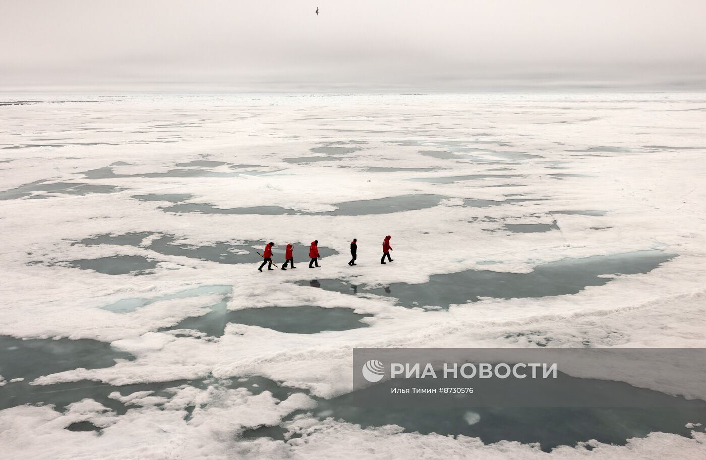 Ф. Конюхов и И. Потапкин установили мировой рекорд дальности беспосадочного полёта на мотопараплане