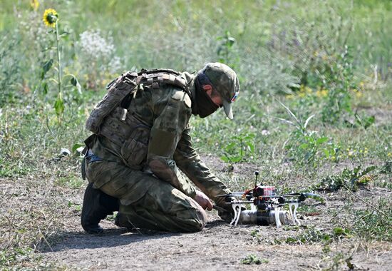 Обучение операторов FPV-дронов группировки "Запад" на Купянском направлении СВО