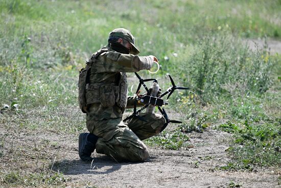 Обучение операторов FPV-дронов группировки "Запад" на Купянском направлении СВО