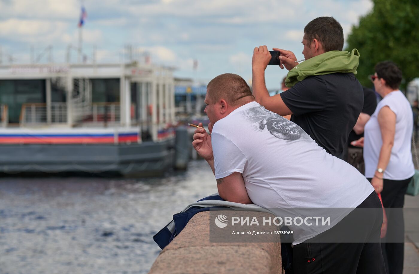 Корабли на рейде в преддверии Дня ВМФ в Санкт-Петербурге