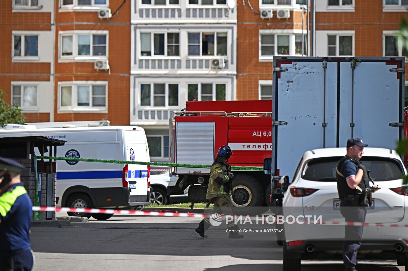 На севере Москвы взорвался внедорожник 