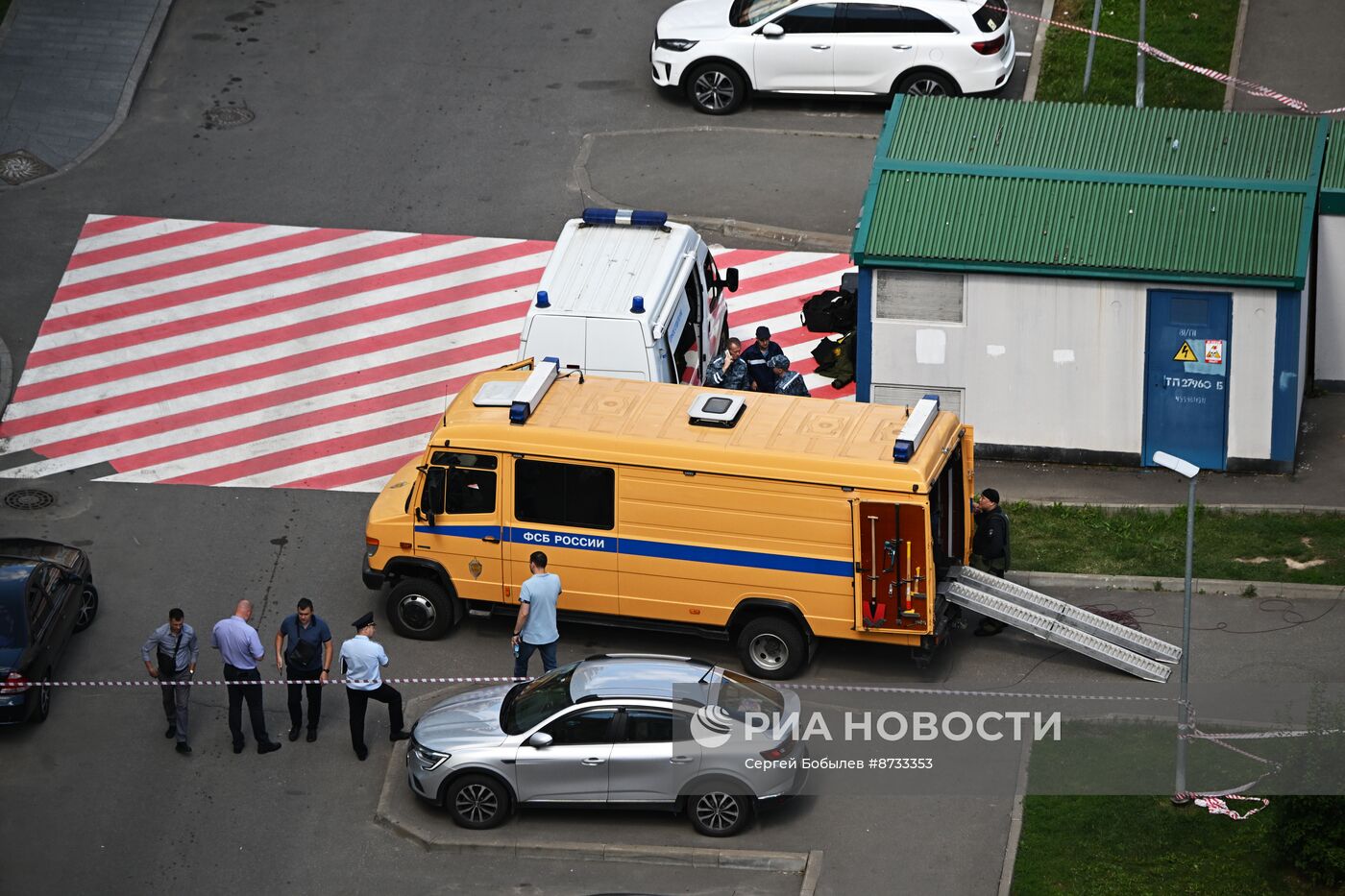 На севере Москвы взорвался внедорожник 