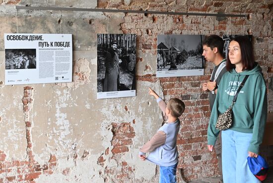 Открытие фотовыставки "Освобождение. Путь к Победе" в Бресте