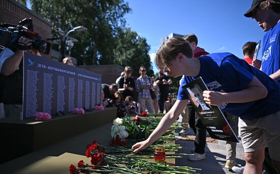 Акция в память о погибших детях Донбасса в Москве