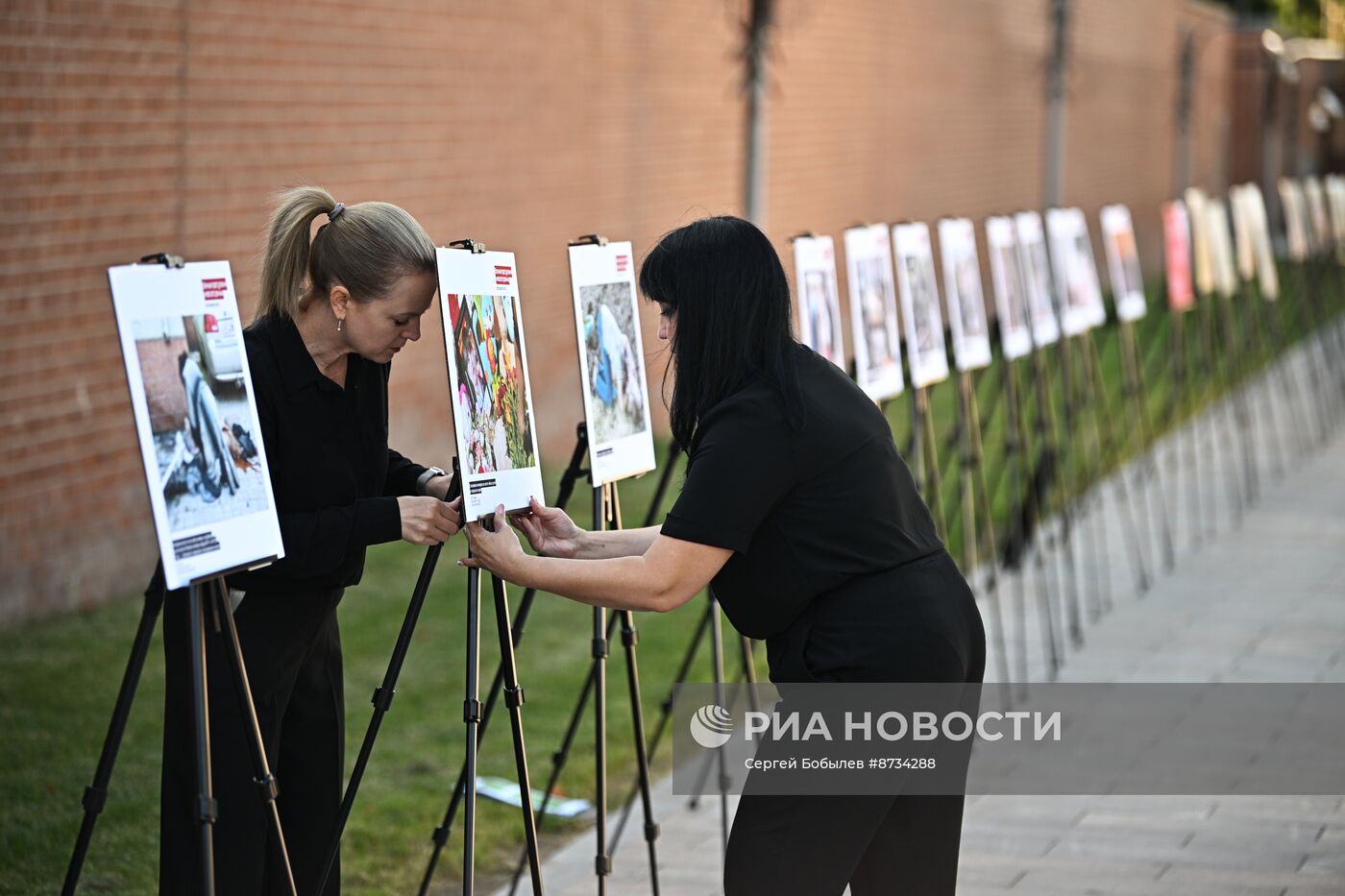 Акция в память о погибших детях Донбасса в Москве