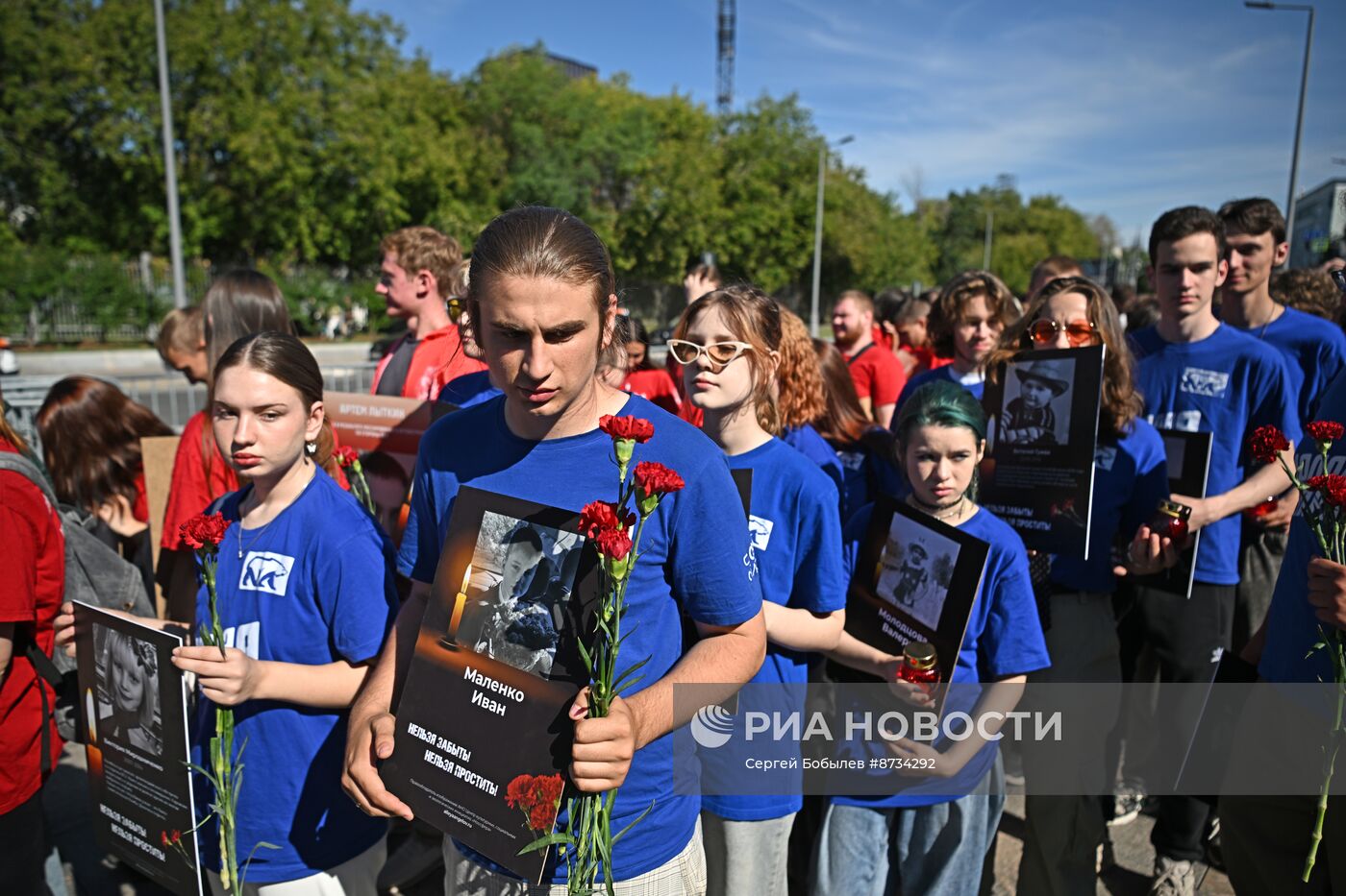 Акция в память о погибших детях Донбасса в Москве