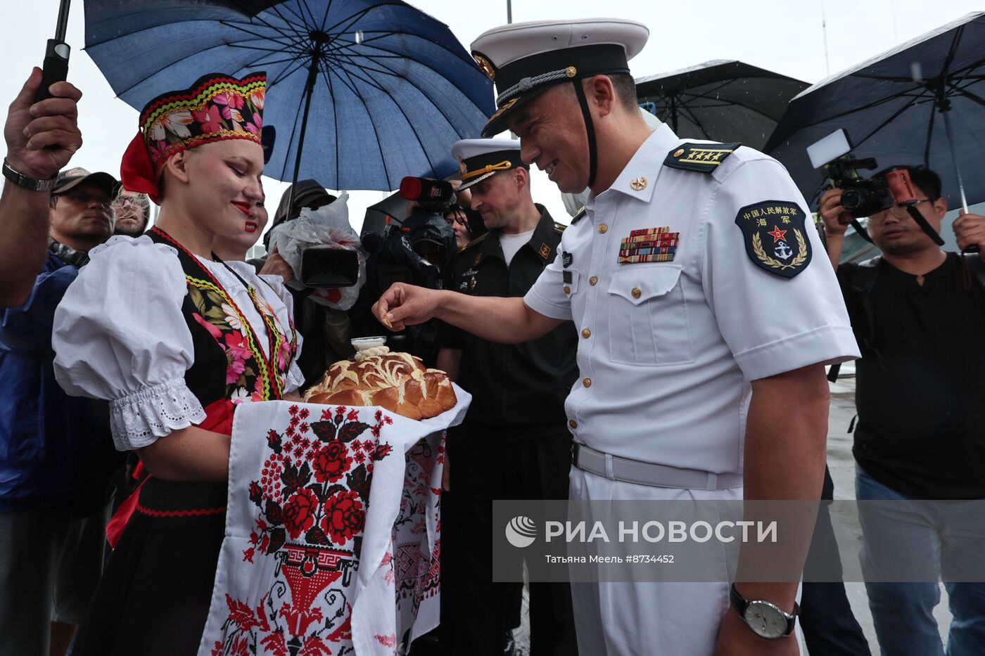 Корабли ВМС Китая прибыли во Владивосток