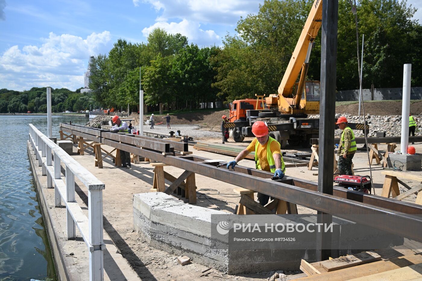 Работы по благоустройству территории музея-заповедника "Коломенское" 