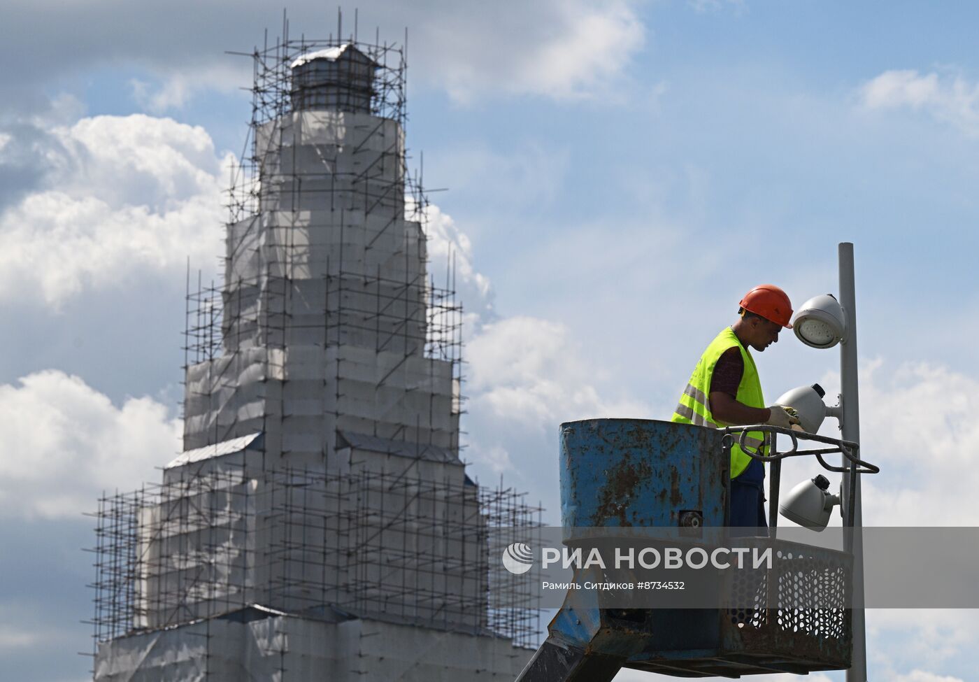 Работы по благоустройству территории музея-заповедника "Коломенское" 