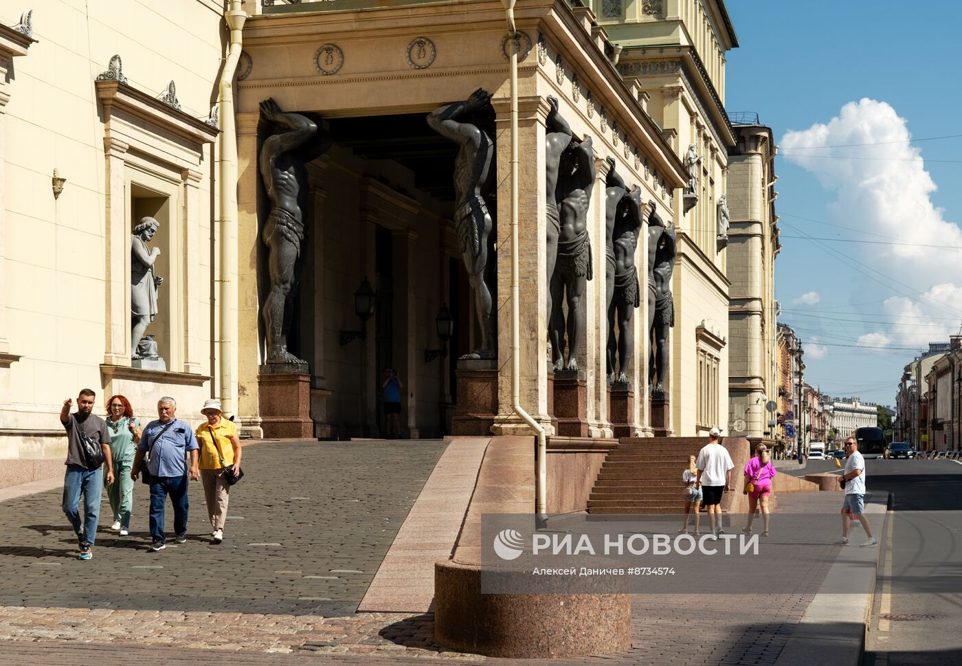 Жаркая погода в Санкт-Петербурге