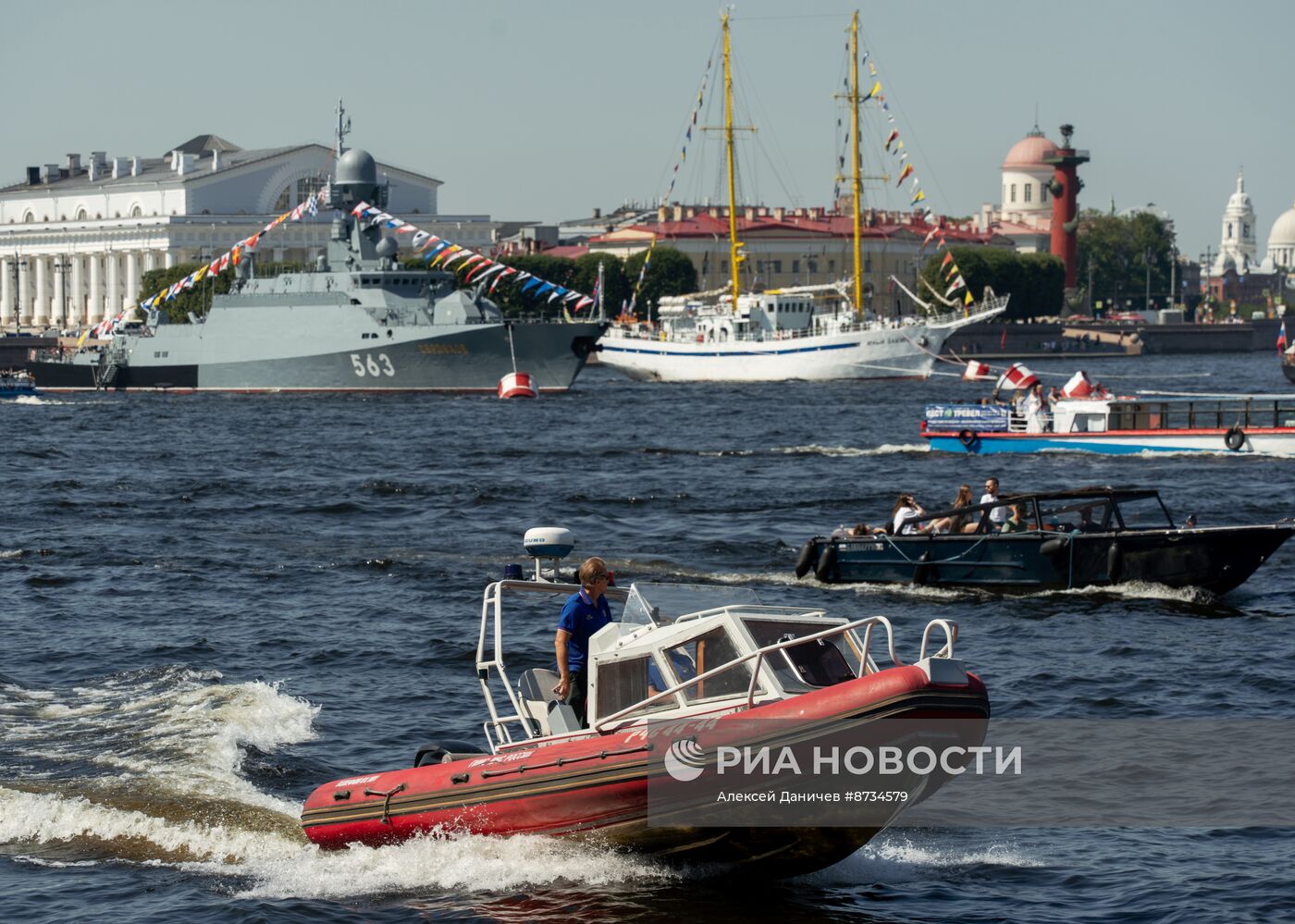 Жаркая погода в Санкт-Петербурге