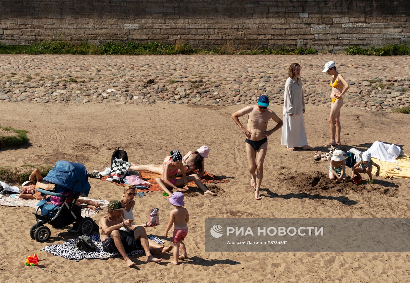 Жаркая погода в Санкт-Петербурге