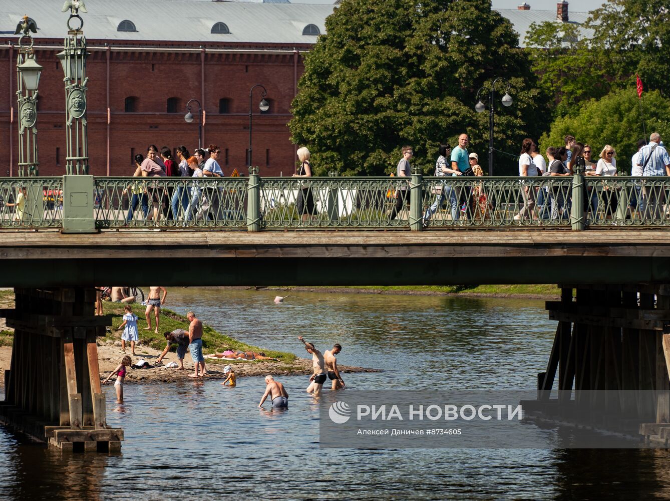 Жаркая погода в Санкт-Петербурге