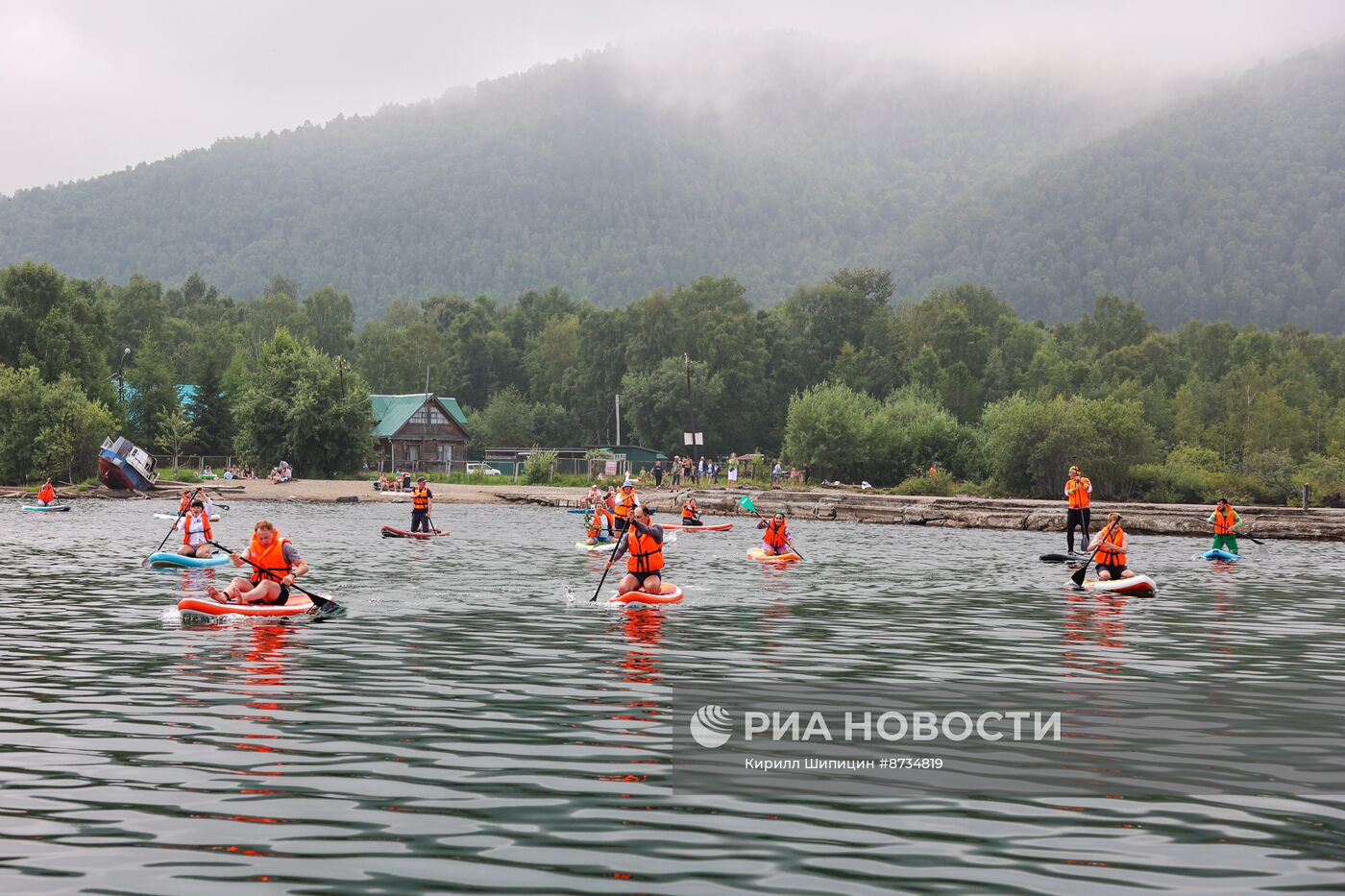 Карнавал сапсёрфинга Baikal SUP в Иркутской области