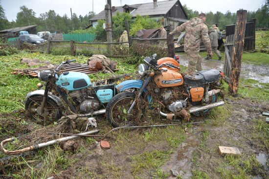 Последствия прорыва дамбы в Челябинской области 