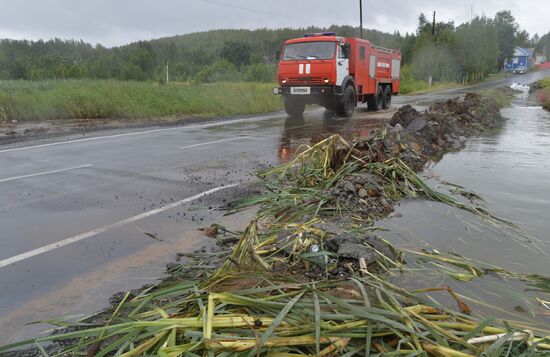 Последствия прорыва дамбы в Челябинской области 