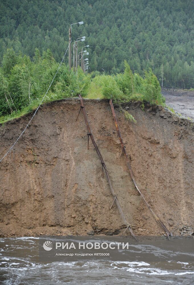 Последствия прорыва дамбы в Челябинской области 