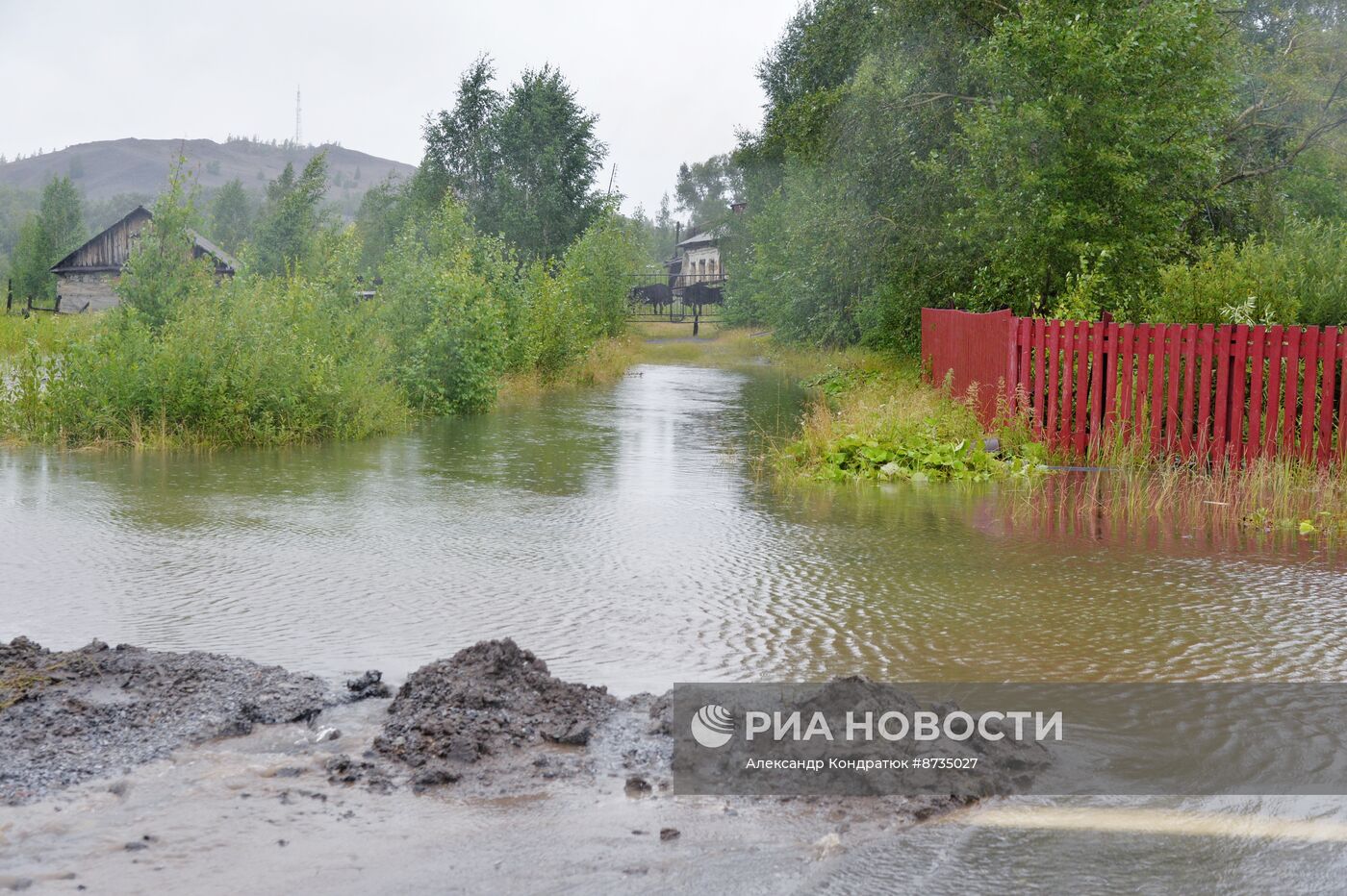 Последствия прорыва дамбы в Челябинской области 