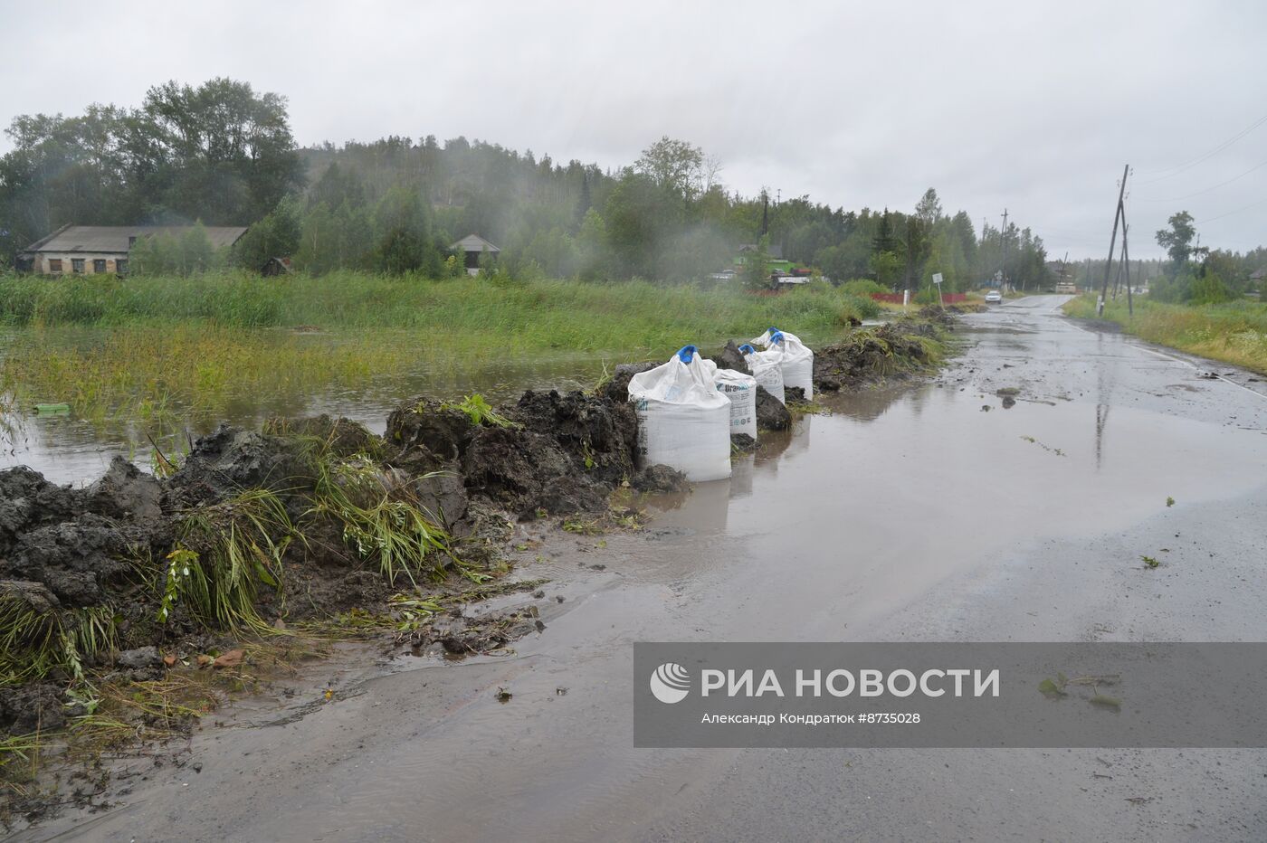 Последствия прорыва дамбы в Челябинской области 