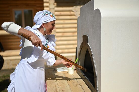 Праздник "Сабантуй" в Омске